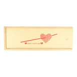 Haaknaald doos hout met rode hartjes