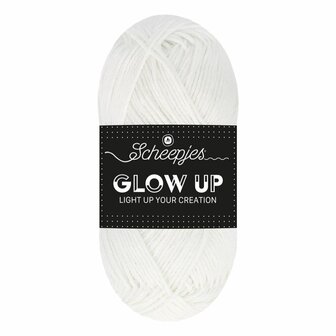 Scheepjes Glow  1001 Luminescent White lichtgevend garen