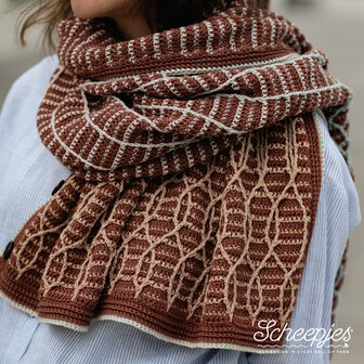 Shape Play MAL Shawl gehaakt van 4 Scheepjes Whirlette en 1 Whirl