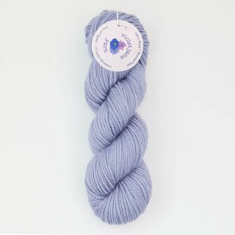 Oxford Violet Jane Worsted solid 50557 Purple Mountains