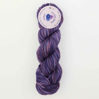 Oxford Violet Jane Worsted variegated 50041 Purple Reign