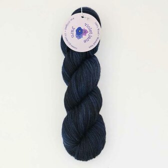 Oxford Violet Jane Worsted variegated 50052 Blackbird