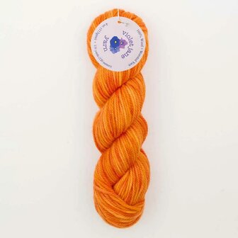 Oxford Violet Jane Worsted variegated 50135 Scotch Bonnet