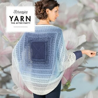 Indigo Shrug Yarn After Party 27 van Scheepjes Whirl en Whirlette plus gratis patroon.