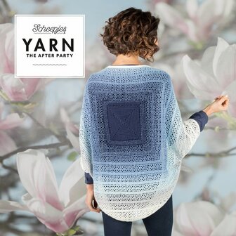 Indigo Shrug Yarn After Party 27 van Scheepjes Whirl en Whirlette plus gratis patroon.