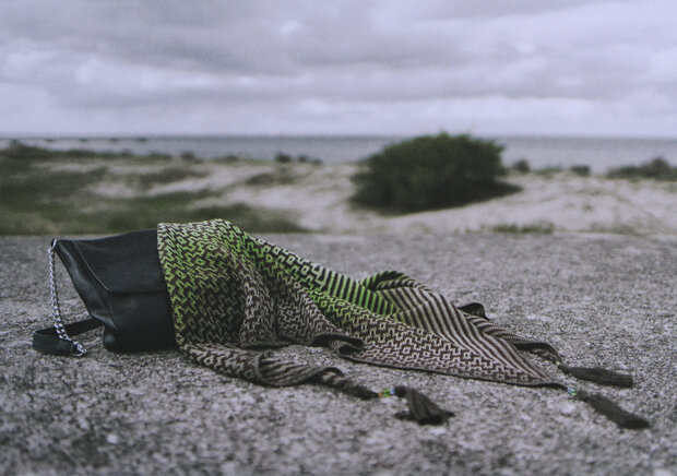 Beach Ride Shawl van Scheepjes Whirl en Whirlette garen pakket - patroon staat in boek A Sea Story  - Lilla Björn Crochet