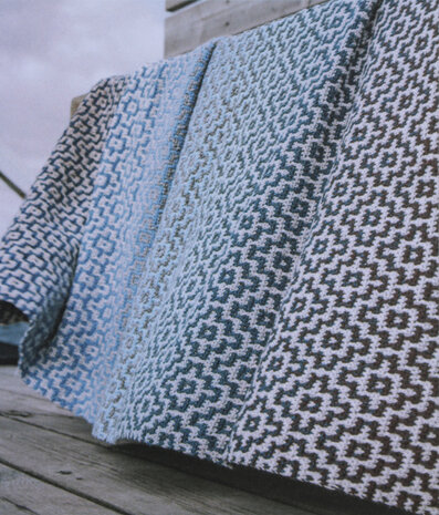 From the Sea to Sea Blanket van Scheepjes Whirl garen pakket - patroon staat in boek A Sea Story  - Lilla Björn Crochet