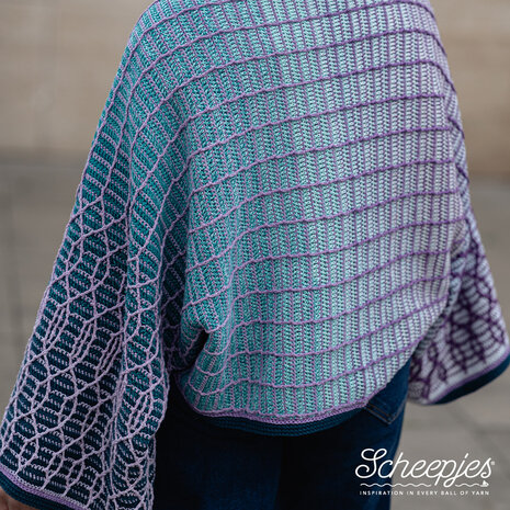 Shape Play MAL Shawl gehaakt van 2 Scheepjes Whirls en 1 Whirlette