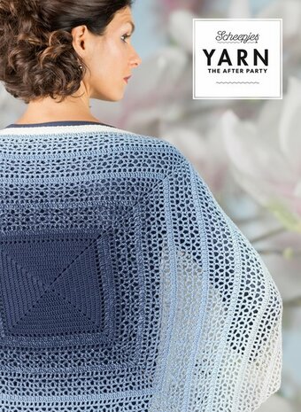 Indigo Shrug Yarn After Party 27 van Scheepjes Whirl en Whirlette plus gratis patroon.