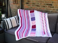 Meadow Blanket TLC deken haakpakket Scheepjes Chunky Monkey compleet met handige wolnaald en 2 stekenmarkeerders Meadow Blanket TLC deken haakpakket Scheepjes Chunky Monkey compleet met handige wolnaald en 2 stekenmarkeerders