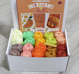 Scheepjes Catona kleur pakket 5 verpakt in origineel Scheepjes doosje + 2 klein maar fijn boekjes Scheepjes Catona kleur pakket 5 verpakt in origineel Scheepjes doosje + 2 klein maar fijn boekjes